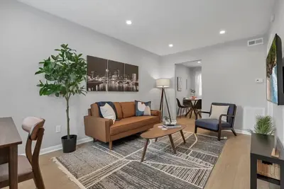 Image de The Schumacher Townhouse - 2 Br