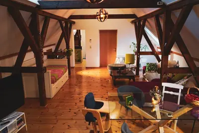 Image de Historisches Retro Loft 120m2 - Ferienwohnung Loft