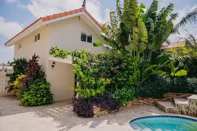 Image de Appartement confortable d'une chambre à 2 km de la plage d'Eagle