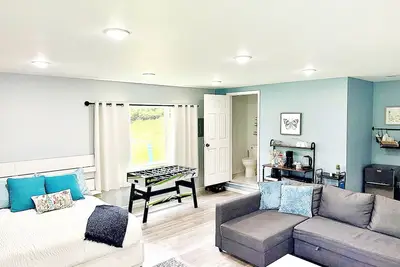 Image de Cozy Country Get Away Suite with a view of the Enchanted Mountains