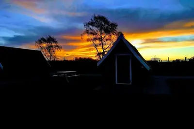 Image de En Suite Glamping Pod, Sleeps 2 adults and 2 children, dog friendly.