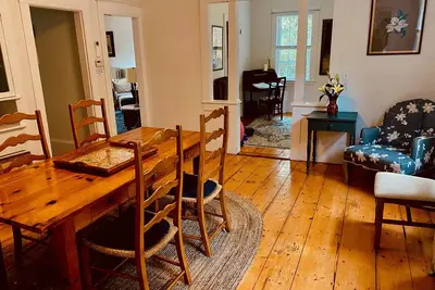 Cozy & Elegant Winter Rental - Private First Floor Unit