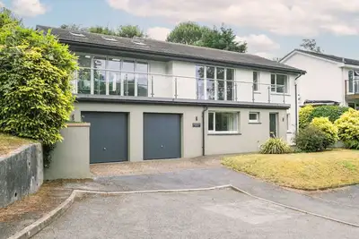 Image de Stylish 4 bed house walking distance to beaches