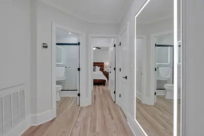 Image de Elegant 2bd/2ba in Historic Downtown Wilmington w/Parking