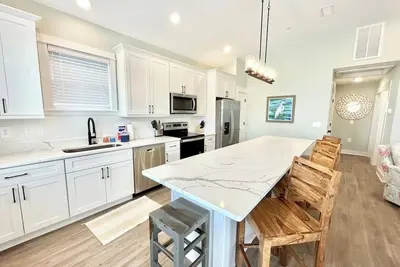 Image de Barefoot Bliss - Single Level Steps to the Beach