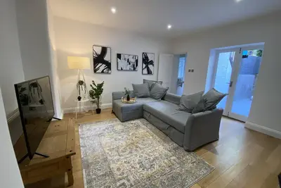 Image de Fantastic Spacious Garden Flat With Own Private Entrance \n