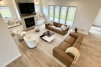 Image de Dream escape, new modern farmhouse, stunning views, game room & hot tub for 17+!