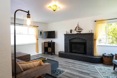 Image de Shamrock Oasis- Pool Table & Ping-Pong, Sleeps 8