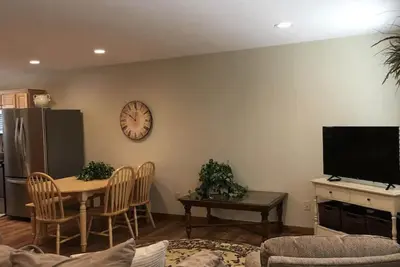 Image de Downtown Cody! ! ! Bobbi's Bunkhouse B