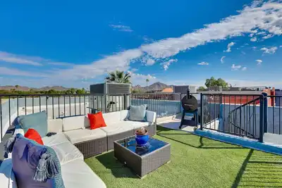 Rooftop Skyline Views! Family-Friendly Phoenix Gem