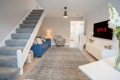 2 Bed Home - Hs2, Nec, Resorts World & Bhx Airport