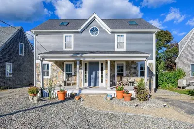 Image de Charming home in the seaside village of Town Neck with Central Ac
