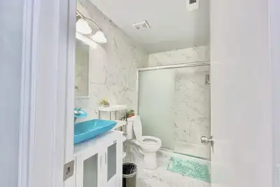 Image de Cozy private suite with free parking