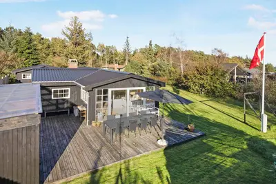 Image de Lovely cottage in Hals, 250 m to the beach