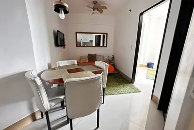 Image de Cheerful family room
