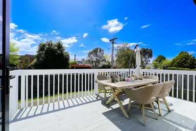 Image de Your Piece of Peace in the Heart of Auckland