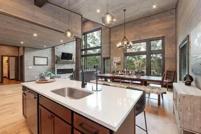 Image de Take A Dip Lodge - Indoor Heated Pool