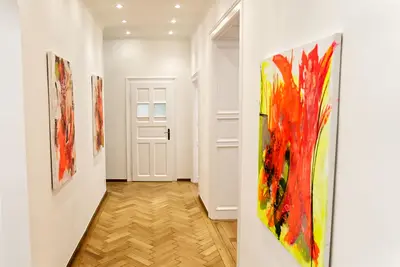 Image de Thegallery Großzügige130qm 4 Zimmer bis zu 8 Personen, top Lage in München