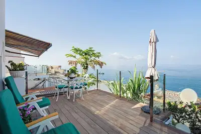 Image de Bungalow mitoyen 'La Casa De Ramón' avec vue sur la mer, Wi-Fi et climatisation