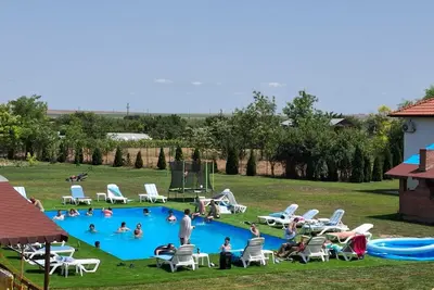 Image de Paradiso, 20 rooms, max 51 persons, swimming pool, in the heart of Danube Delta