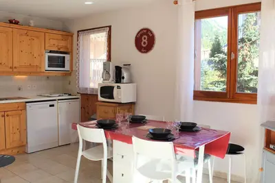 Image de Appartement cosy 3 pièces, 4 couchages, proche des pistes et commerces à Vars Les Claux