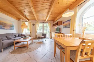 Image de LĂĽttje Huck vacation apartment 1 - with lake view & sauna