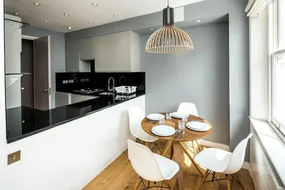 Image de Comfortable apartment with 2 bedrooms and wi-fi. Perfect  location.
