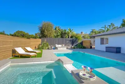 Image de Immaculate 3 Bdr in Oceanside – Private Pool & Spa, 2 Miles from the Beach!