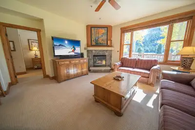 Image de Cozy Townhome in River Run Village, Walk to Slopes