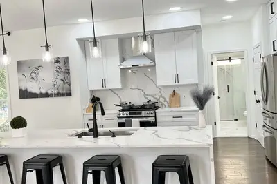 Image de Cozy Family and pet friendly Newly renovated, 6mins to Northside hospital Duluth