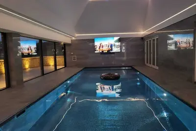 Image de Private secluded apartment with pool, hot tub, sauna and steam room just for you