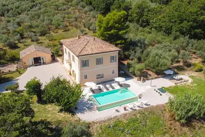 Image de Luxury Villa With Pool, air Conditioned, Walking Distance to the Town of Bevagna