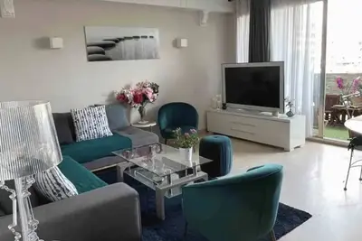 Image de Appartement 130m2 de standing, 5min plage/stade, parking gratuit