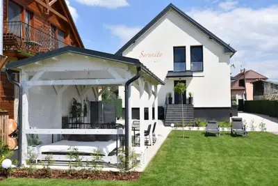 Image de House Serenity: with Sauna & Jacuzzi