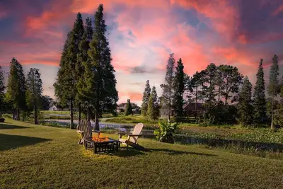 Image de Serene 4br Lakeside Retreat - Fire Pit & Comm Pool