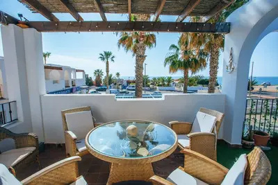 Image de Apartamento en Playa El Palmeral, Mojacar con Vistas al mar y Piscina Privada