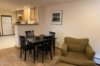 Image de Cozy So Burlingame 2 bdrm. Close to I-5, Ohsu, L&C