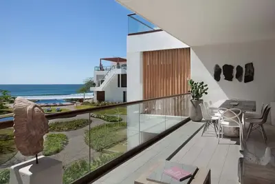 Image de Beachfront Penthouse 3br. Hacienda Iguana Nicaragua, is a world-class surf meca.