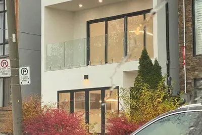 Image de Newly built modern3BR - 2  bath  loft with Terrace and parking close to beach