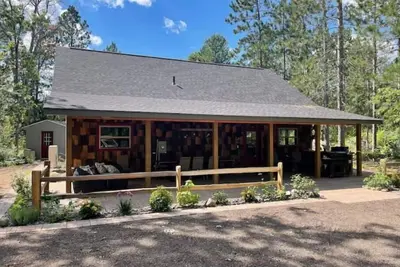 Yellow Acre: a newly built cabin on Yellow River\n