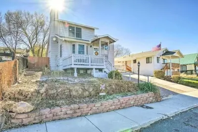 Image de Family Friendly Mountain Manor - Ac, Views, Comfy