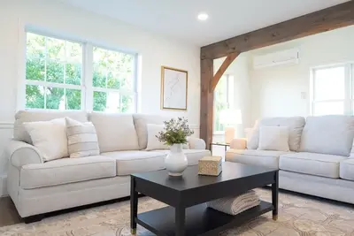 Image de Hilltop Haven |Slower Pace, Timeless Views