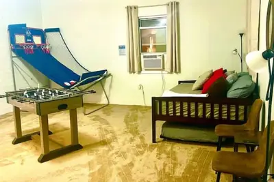 Image de Fun pool house with Game room!