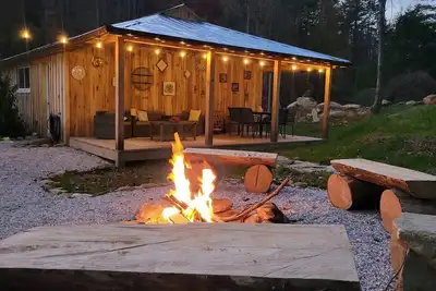 Image de Creekside Cottage –Pool Table, Firepit & Pet-Friendly in the Nantahala Mountains