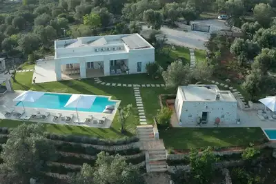 Image de Villa à Ostuni avec 5 chambres à coucher, 14 couchages