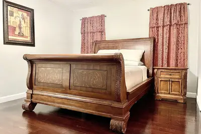 Image de Newly Renovated 3 Bedroom Pool House