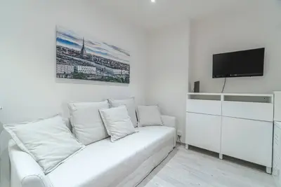 Image de Crocetta neighborhood! Spacious Appt x6