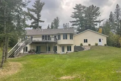 Image de Relaxing Lake House Retreat\n