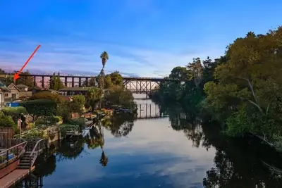 Image de Steps to the beach yet located on the serene banks of the Soquel Creek