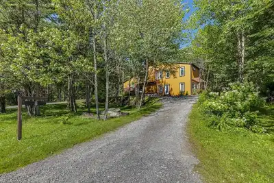 Image de Aux Pentes Alizés Ski in/Ski out, Spa, Foyer.